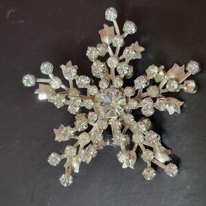 Vintage Rhinestone Star Flower Brooch Pin Fashion Jewelry Accessory